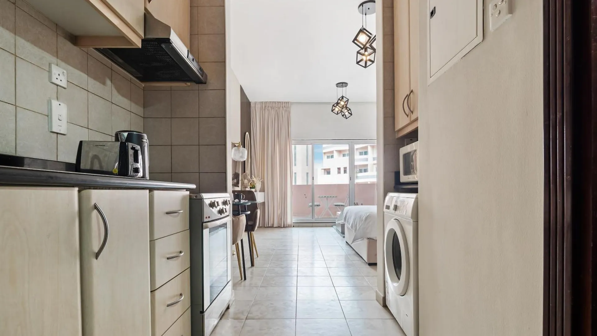 Apartment Sunny Studio Perfect For Discovery Gardens Stays Dubai