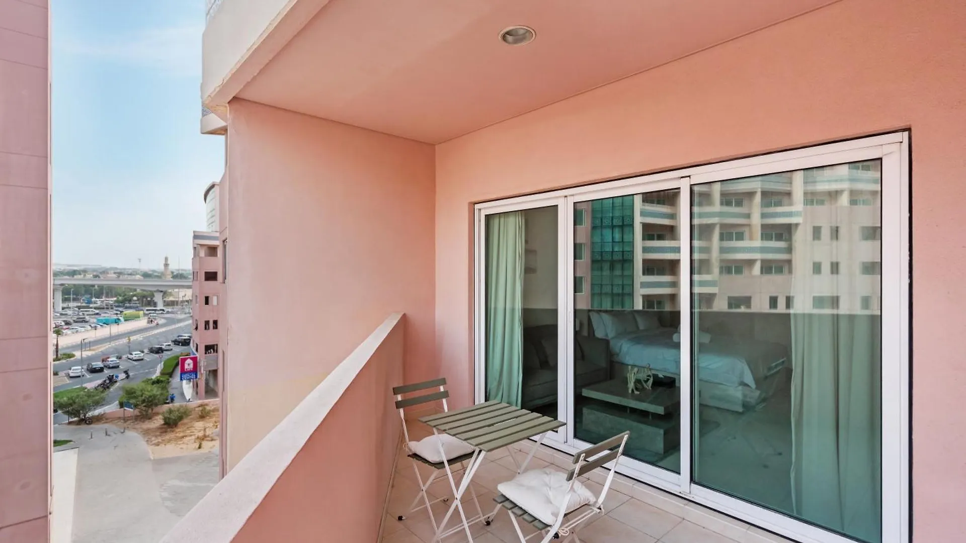 Sunny Studio Perfect For Discovery Gardens Stays Dubai