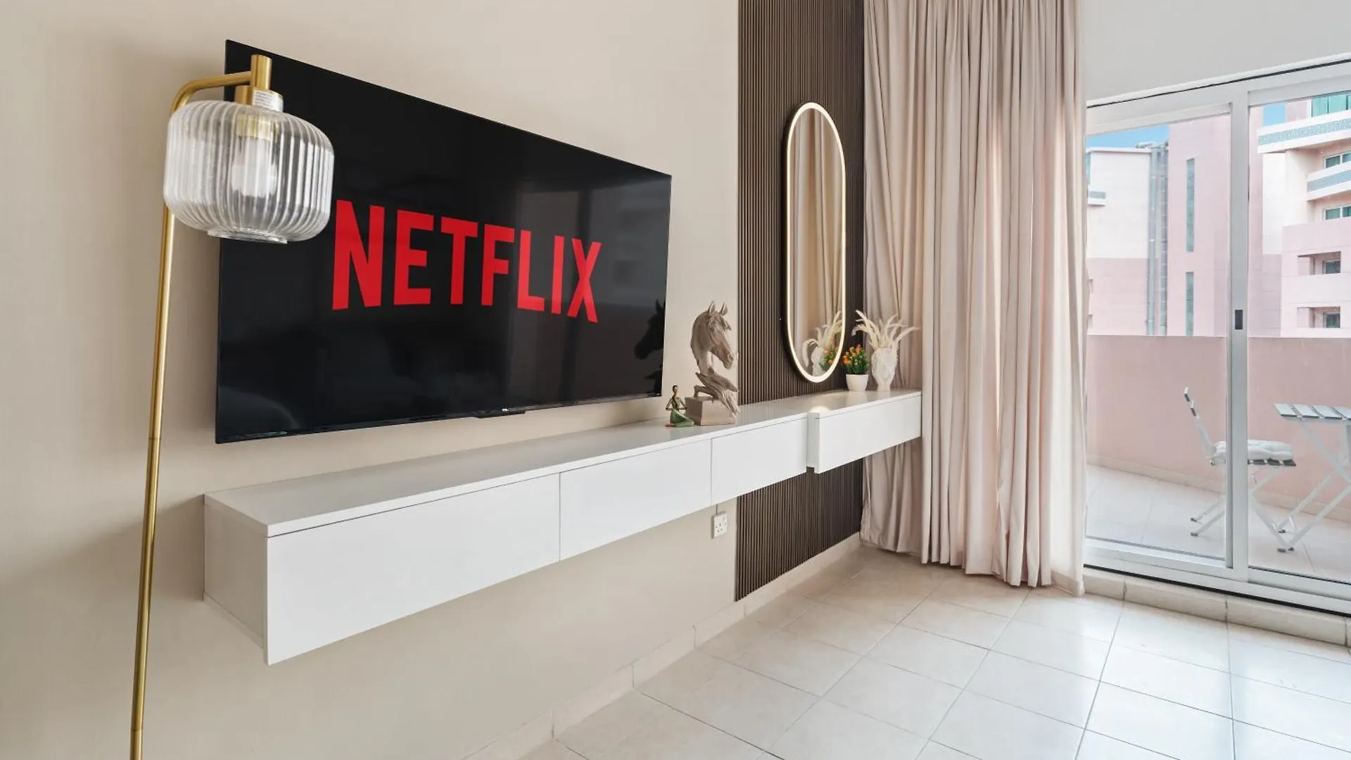 Apartment Sunny Studio Perfect For Discovery Gardens Stays Dubai
